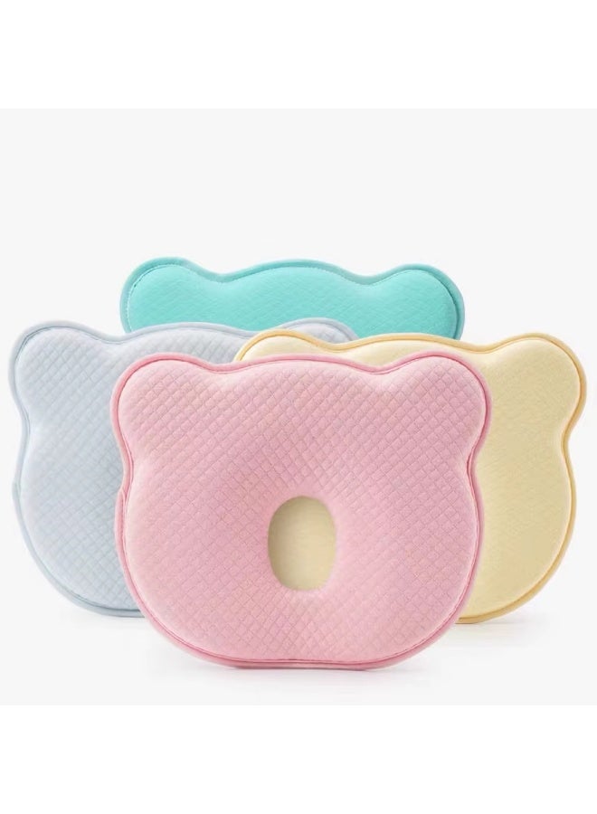 وسادة رأس طبية للأطفال الرضع مضادة لتسطح الرأس – مخدة أطفال بتصميم أذن الدب مع فتحة وسطية – قطن ناعم ومريحة للنوم - Image 2